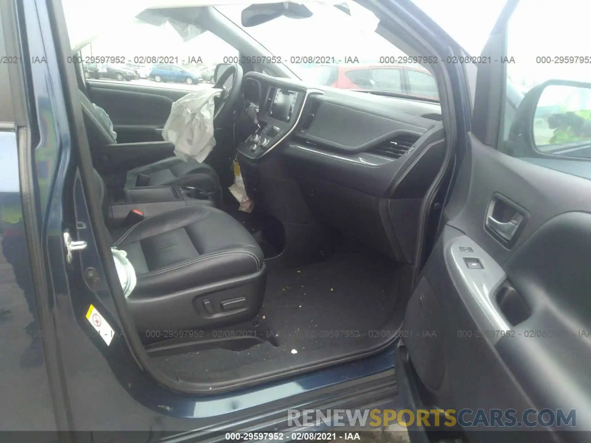 5 Photograph of a damaged car 5TDXZ3DC2KS007171 TOYOTA SIENNA 2019