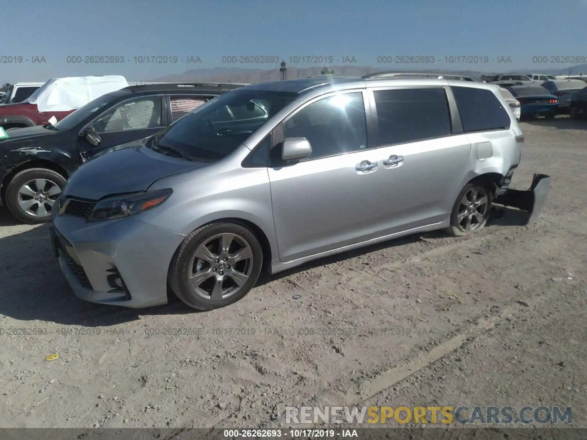 2 Фотография поврежденного автомобиля 5TDXZ3DC3KS003890 TOYOTA SIENNA 2019