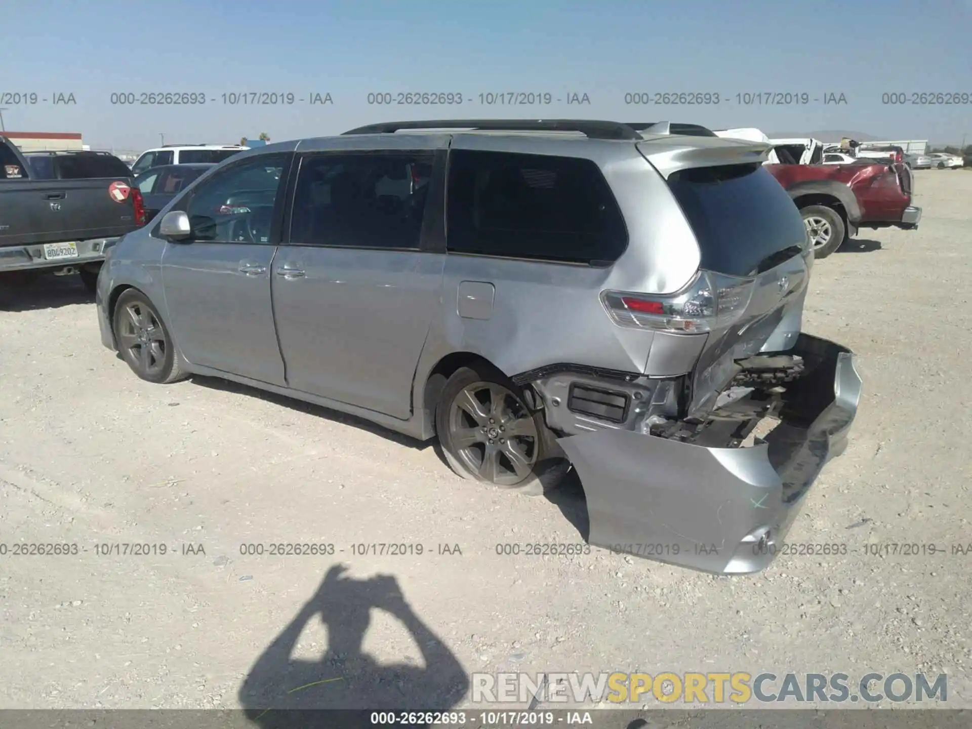 3 Фотография поврежденного автомобиля 5TDXZ3DC3KS003890 TOYOTA SIENNA 2019