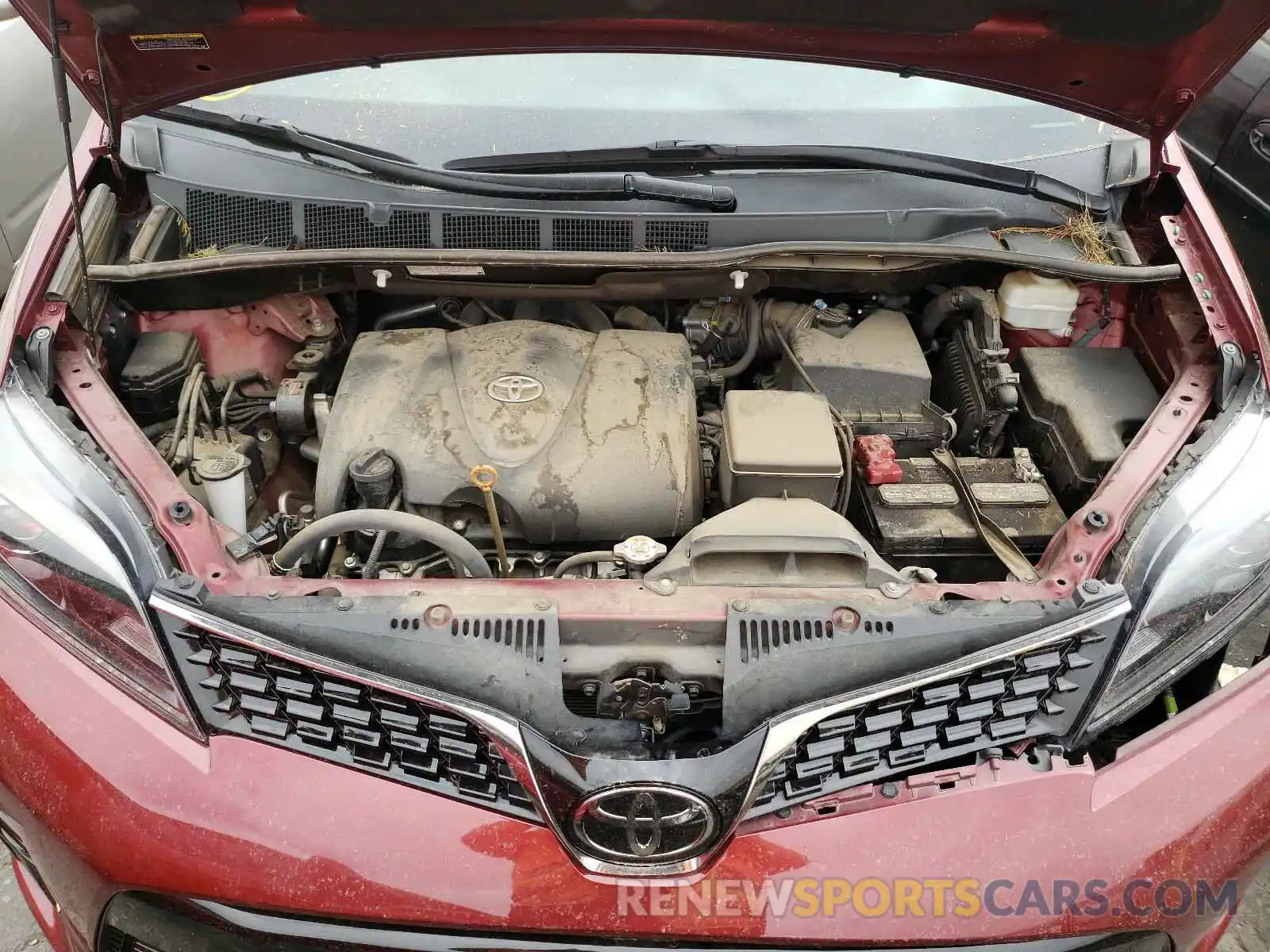 7 Photograph of a damaged car 5TDXZ3DC3KS971066 TOYOTA SIENNA 2019