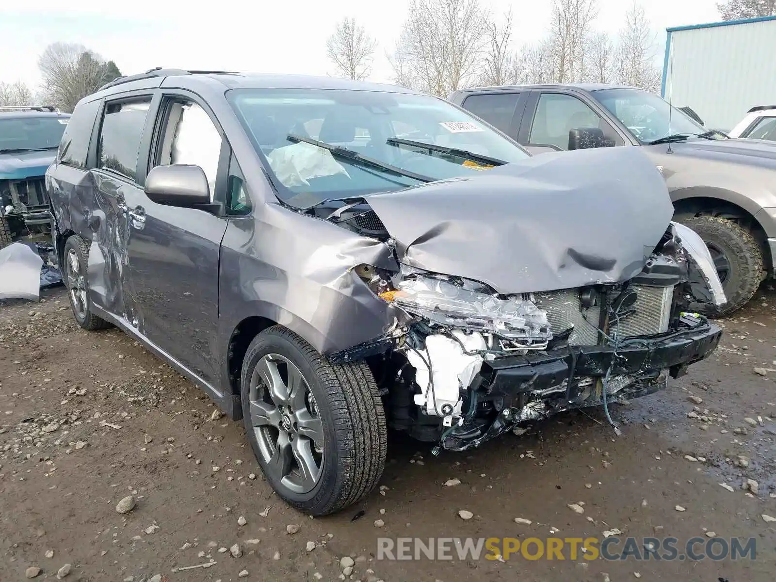 1 Photograph of a damaged car 5TDXZ3DC4KS014655 TOYOTA SIENNA 2019