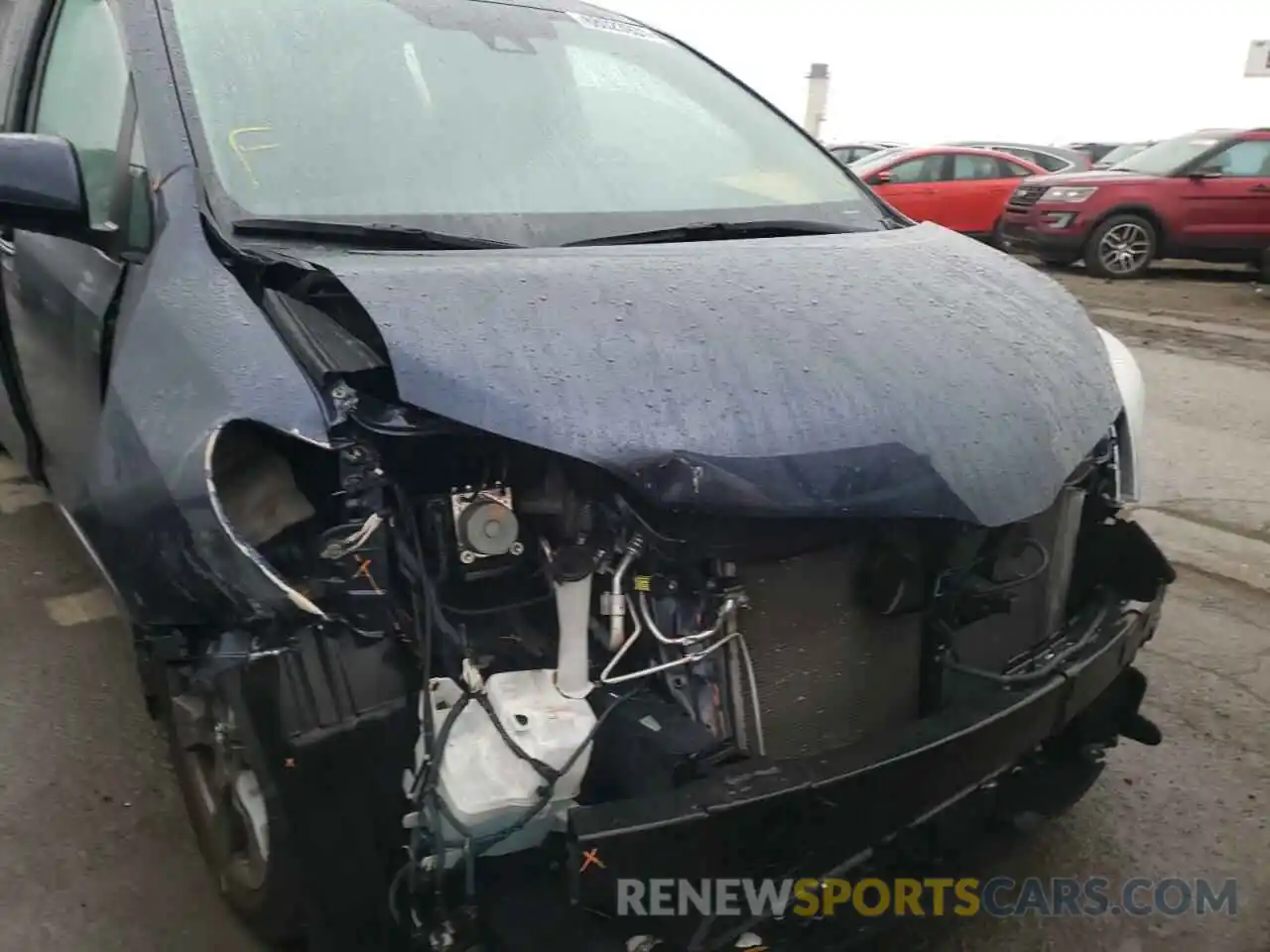 9 Photograph of a damaged car 5TDXZ3DC4KS016826 TOYOTA SIENNA 2019