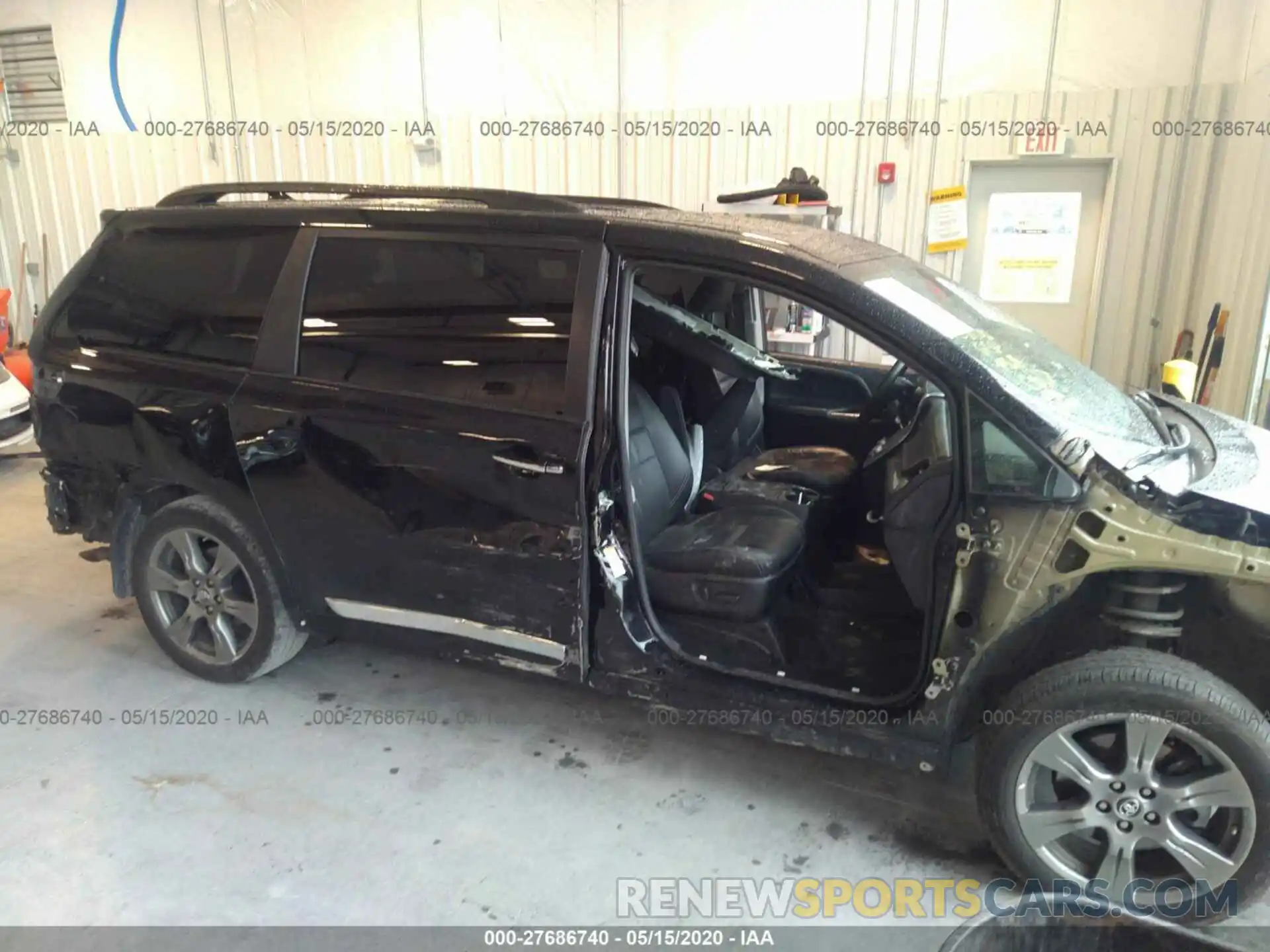 6 Photograph of a damaged car 5TDXZ3DC4KS980617 TOYOTA SIENNA 2019