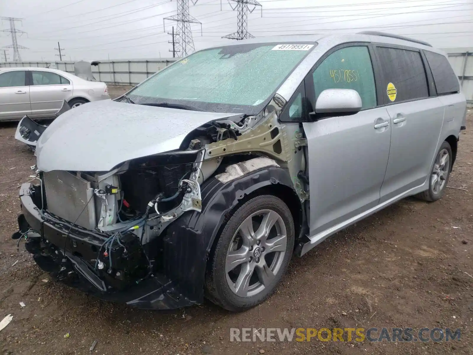 2 Photograph of a damaged car 5TDXZ3DC4KS981461 TOYOTA SIENNA 2019