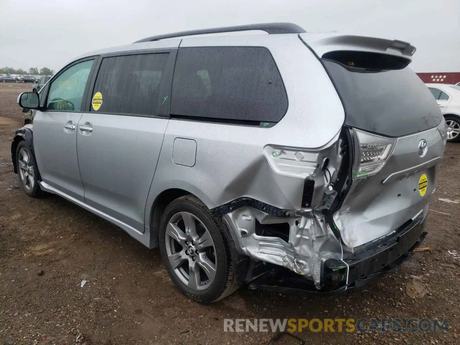 3 Photograph of a damaged car 5TDXZ3DC4KS981461 TOYOTA SIENNA 2019