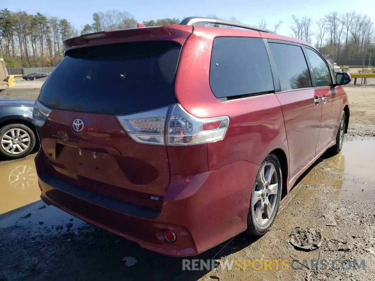 4 Фотография поврежденного автомобиля 5TDXZ3DC4KS986093 TOYOTA SIENNA 2019