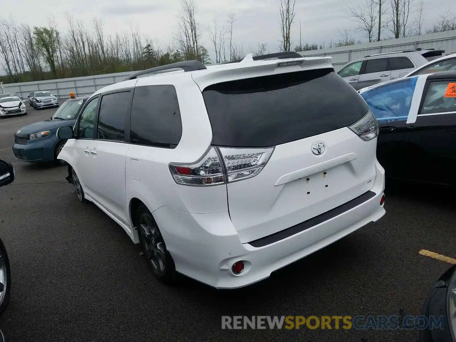 3 Фотография поврежденного автомобиля 5TDXZ3DC4KS987860 TOYOTA SIENNA 2019