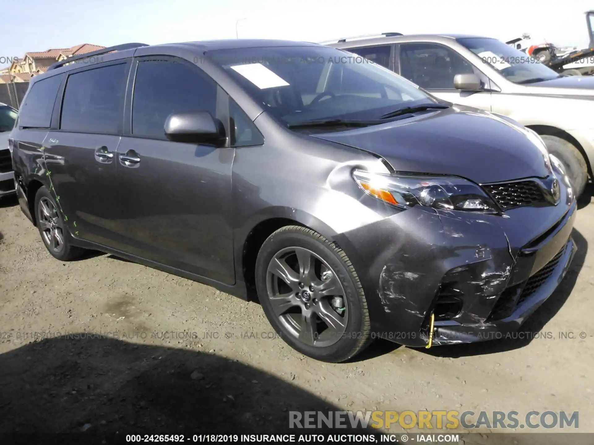 1 Photograph of a damaged car 5TDXZ3DC6KS980473 TOYOTA SIENNA 2019