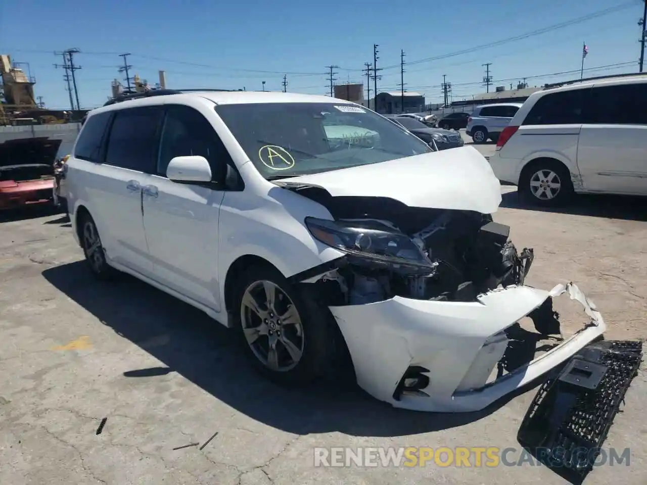 1 Photograph of a damaged car 5TDXZ3DC6KS980702 TOYOTA SIENNA 2019