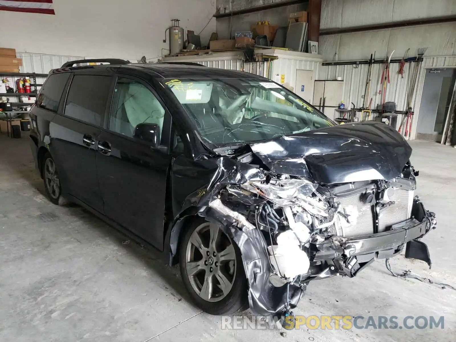 1 Photograph of a damaged car 5TDXZ3DC6KS981316 TOYOTA SIENNA 2019