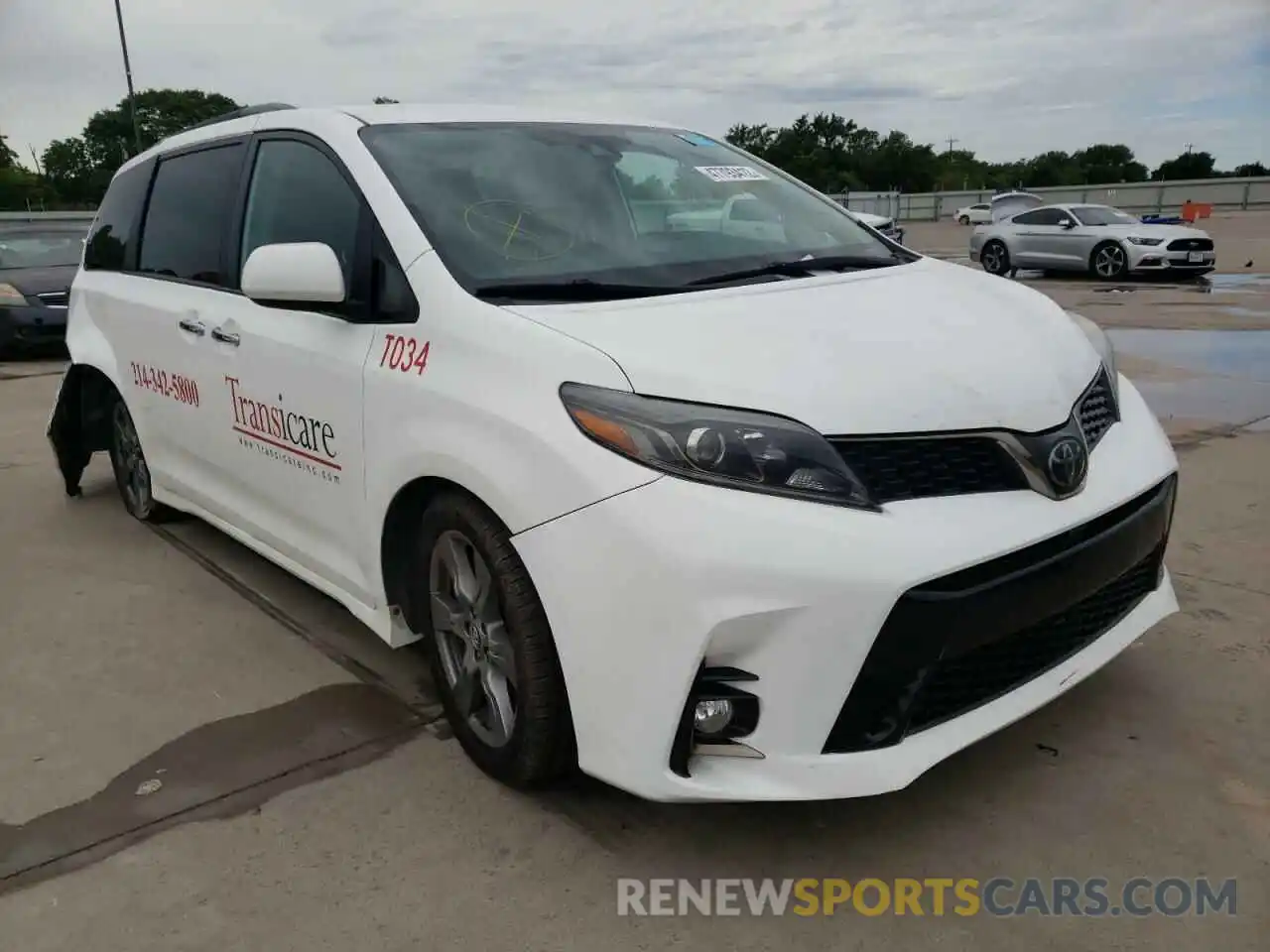 1 Photograph of a damaged car 5TDXZ3DC6KS984622 TOYOTA SIENNA 2019