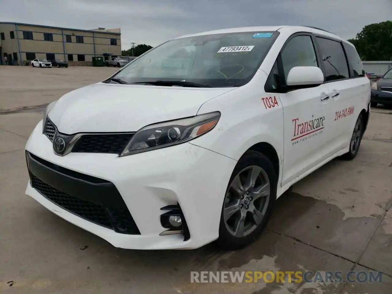 2 Photograph of a damaged car 5TDXZ3DC6KS984622 TOYOTA SIENNA 2019