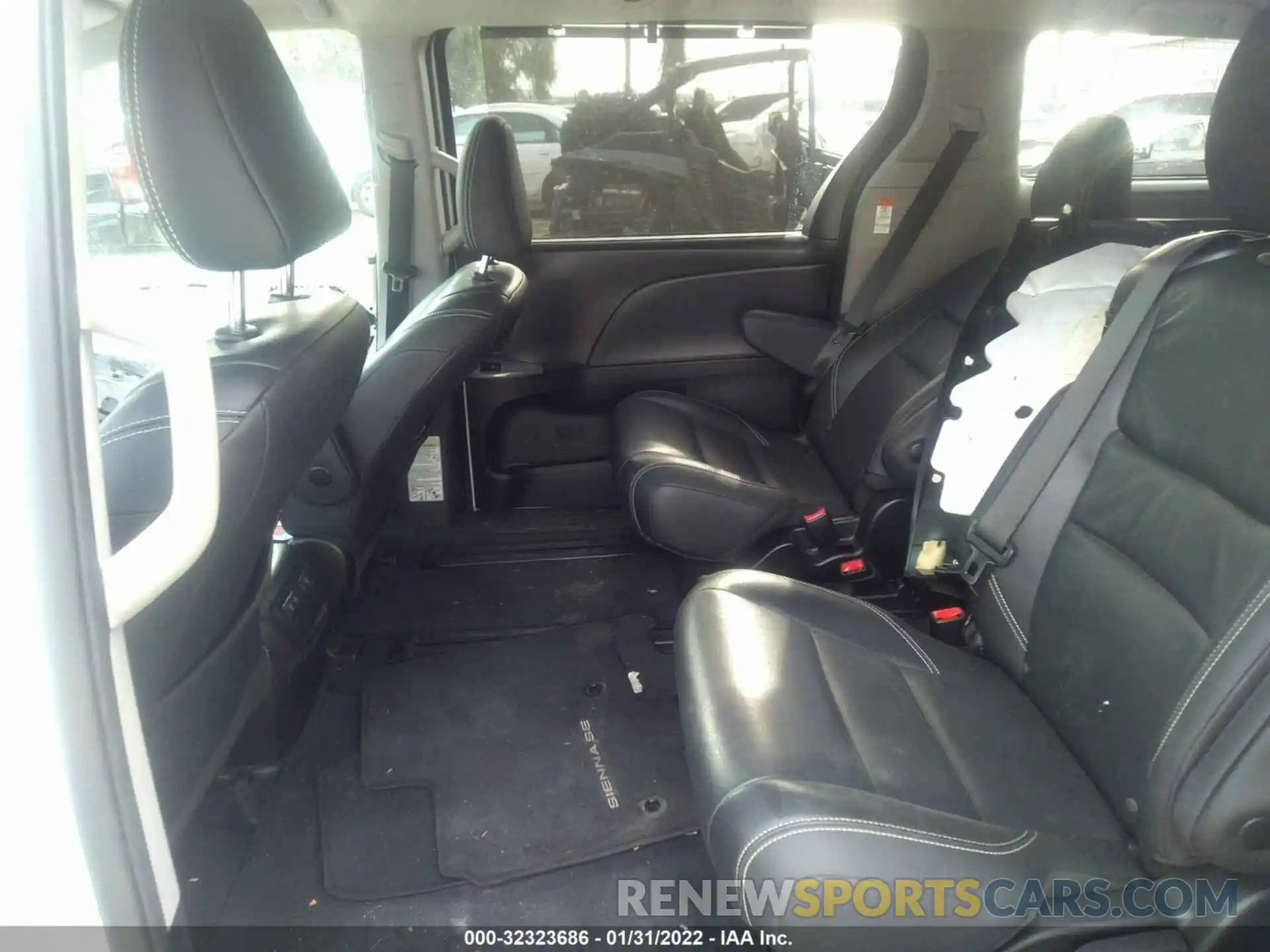 8 Фотография поврежденного автомобиля 5TDXZ3DC6KS987830 TOYOTA SIENNA 2019