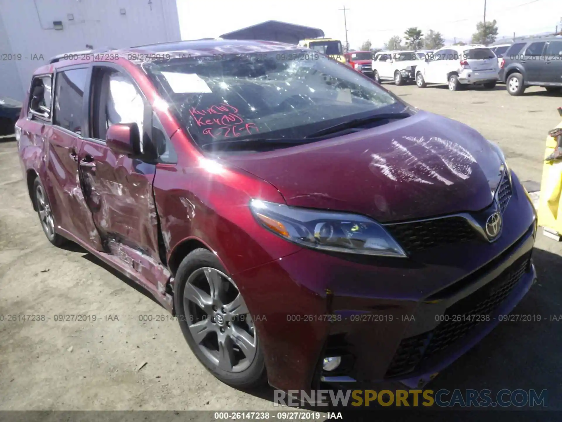 1 Photograph of a damaged car 5TDXZ3DC7KS965996 TOYOTA SIENNA 2019