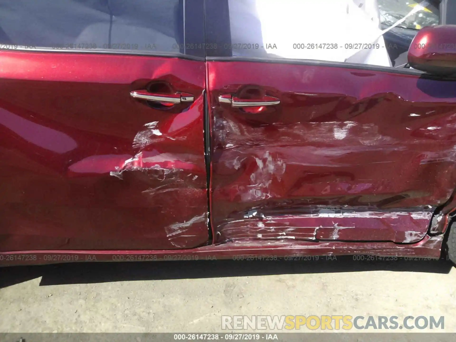 6 Photograph of a damaged car 5TDXZ3DC7KS965996 TOYOTA SIENNA 2019