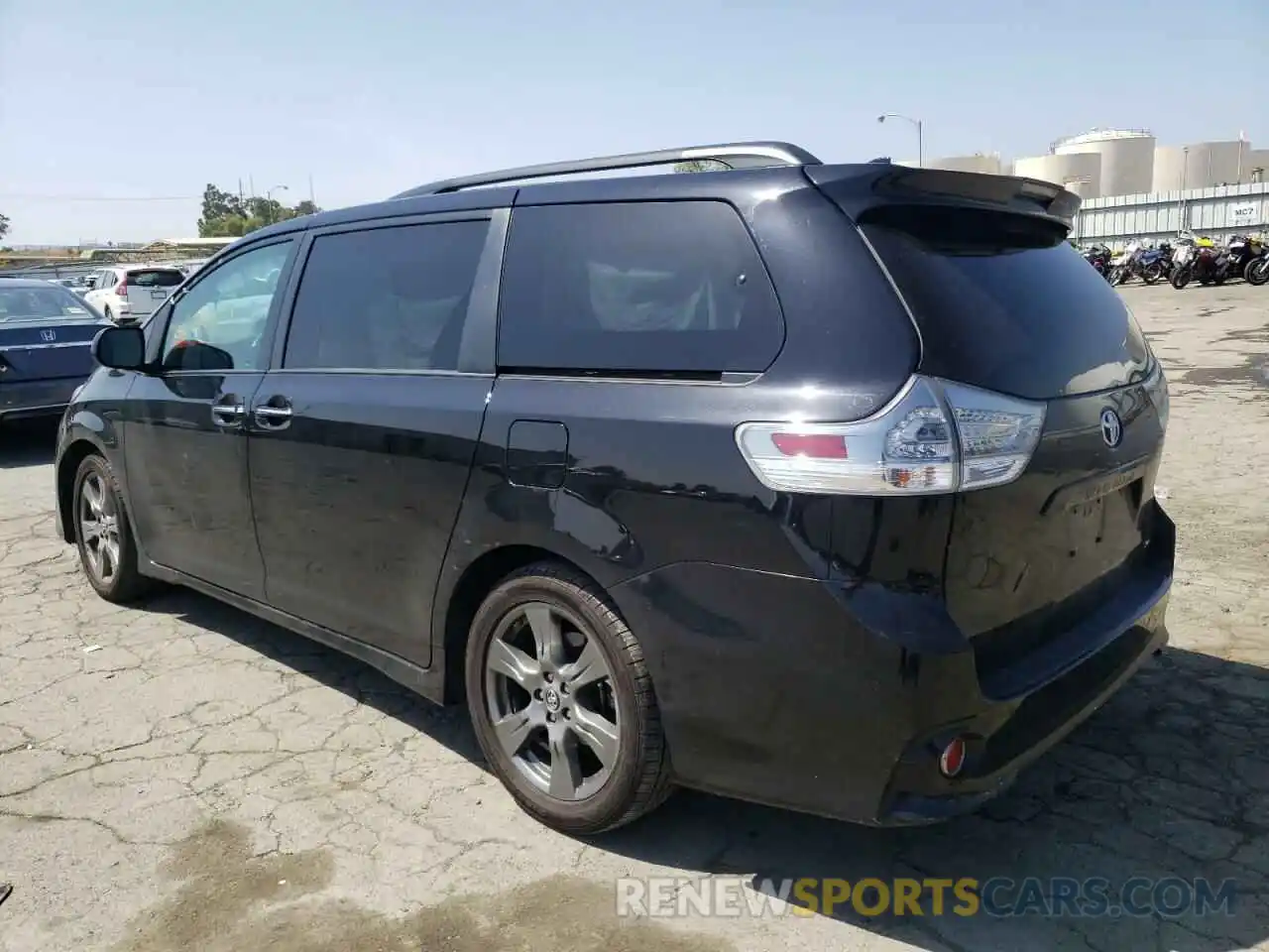 3 Фотография поврежденного автомобиля 5TDXZ3DC7KS966310 TOYOTA SIENNA 2019