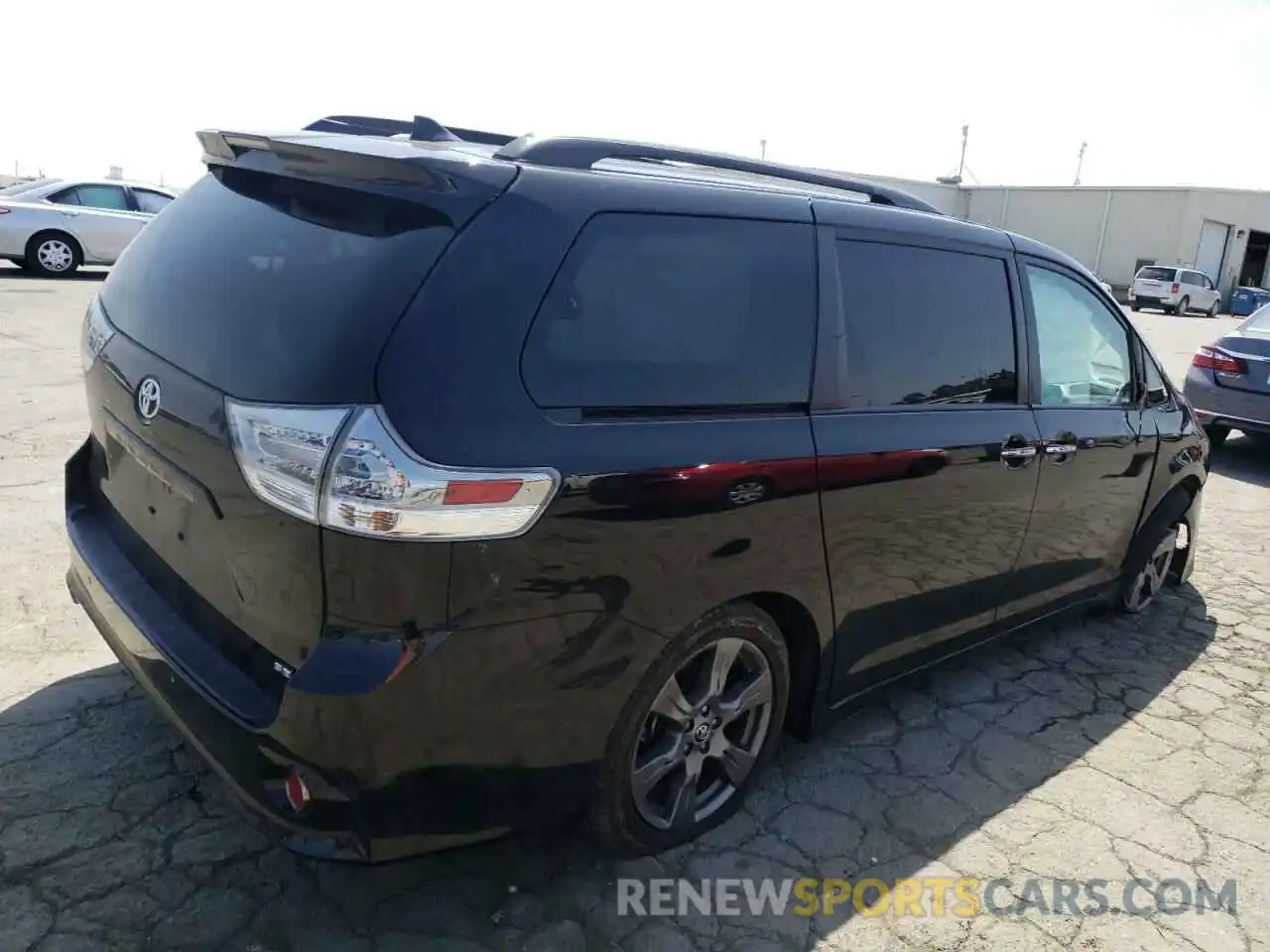 4 Фотография поврежденного автомобиля 5TDXZ3DC7KS966310 TOYOTA SIENNA 2019