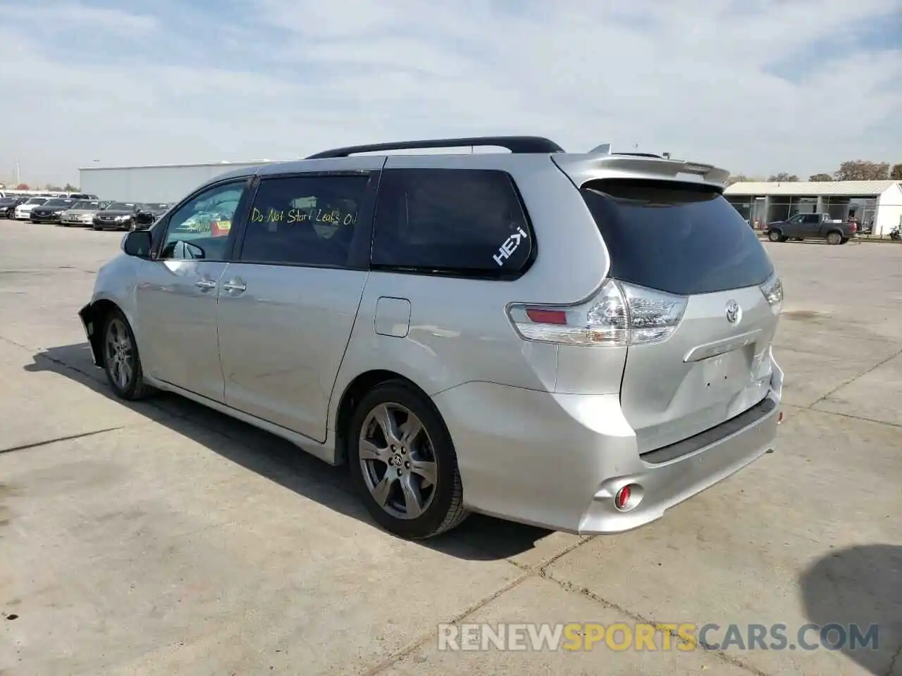 3 Фотография поврежденного автомобиля 5TDXZ3DC7KS973273 TOYOTA SIENNA 2019