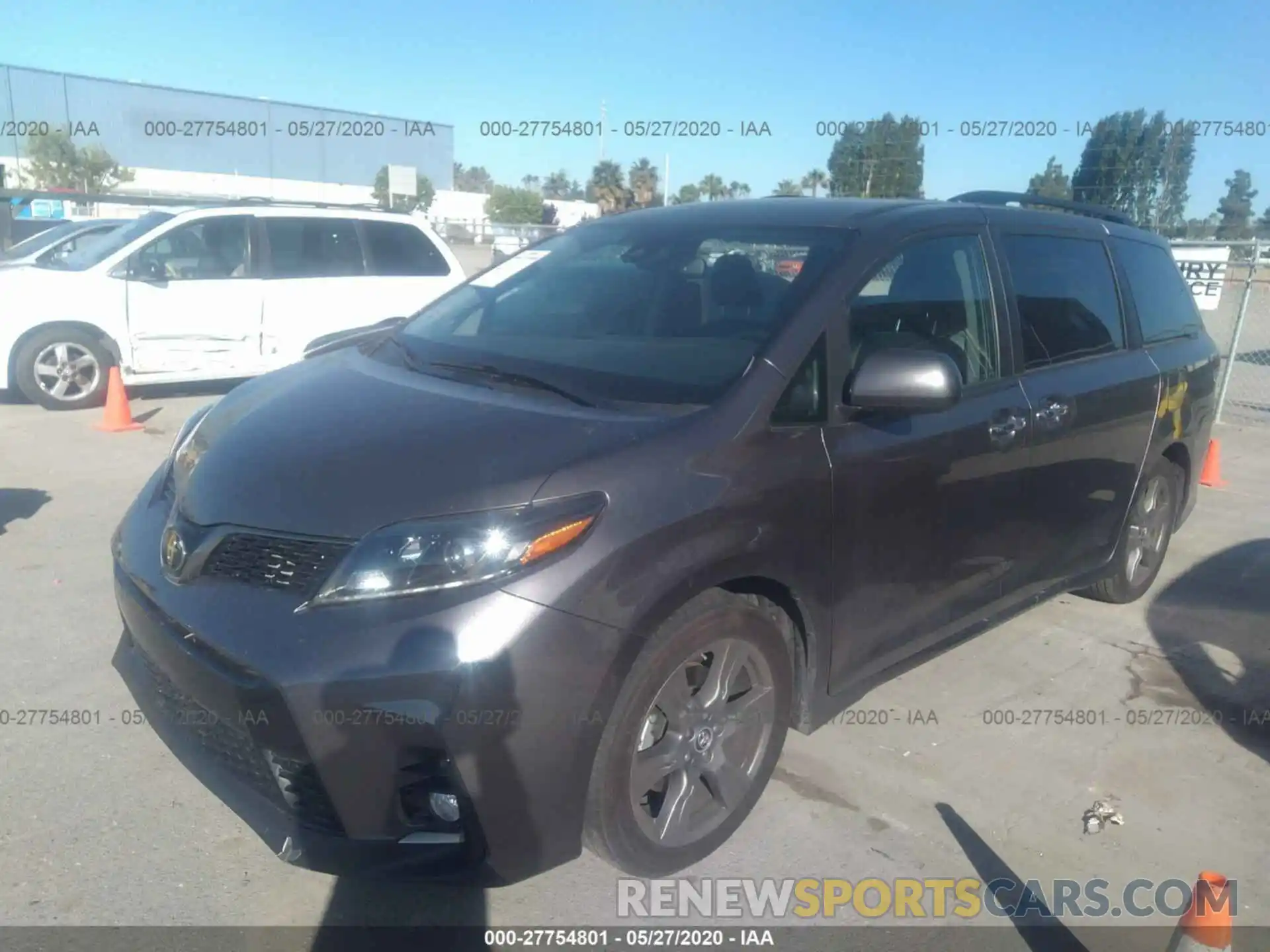 2 Photograph of a damaged car 5TDXZ3DC7KS986041 TOYOTA SIENNA 2019