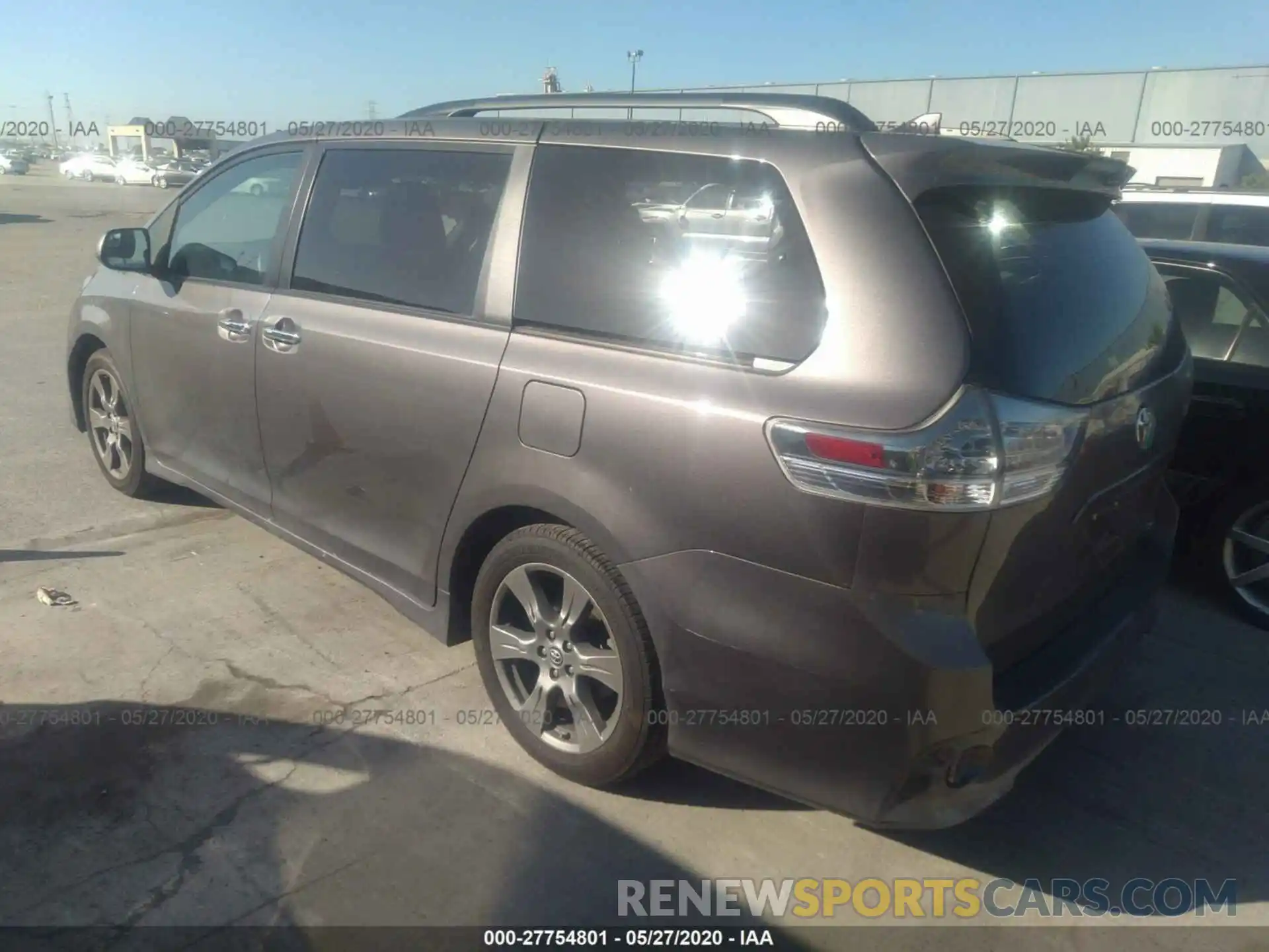 3 Фотография поврежденного автомобиля 5TDXZ3DC7KS986041 TOYOTA SIENNA 2019