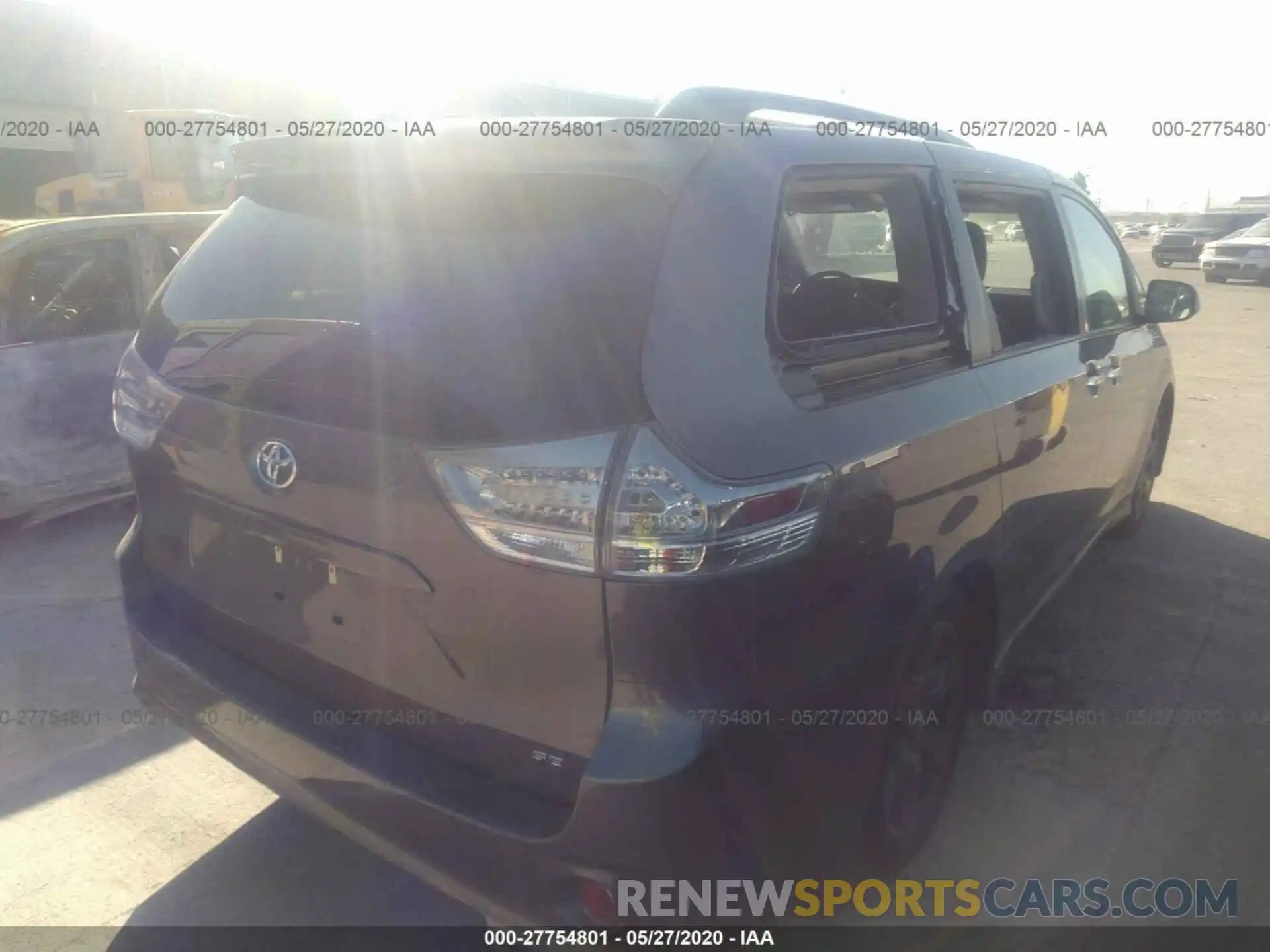 4 Фотография поврежденного автомобиля 5TDXZ3DC7KS986041 TOYOTA SIENNA 2019