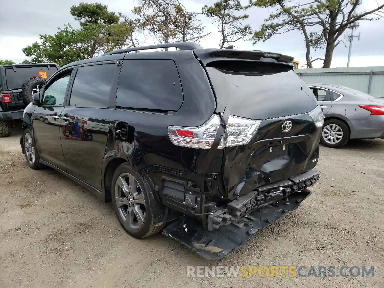 3 Фотография поврежденного автомобиля 5TDXZ3DC8KS004873 TOYOTA SIENNA 2019