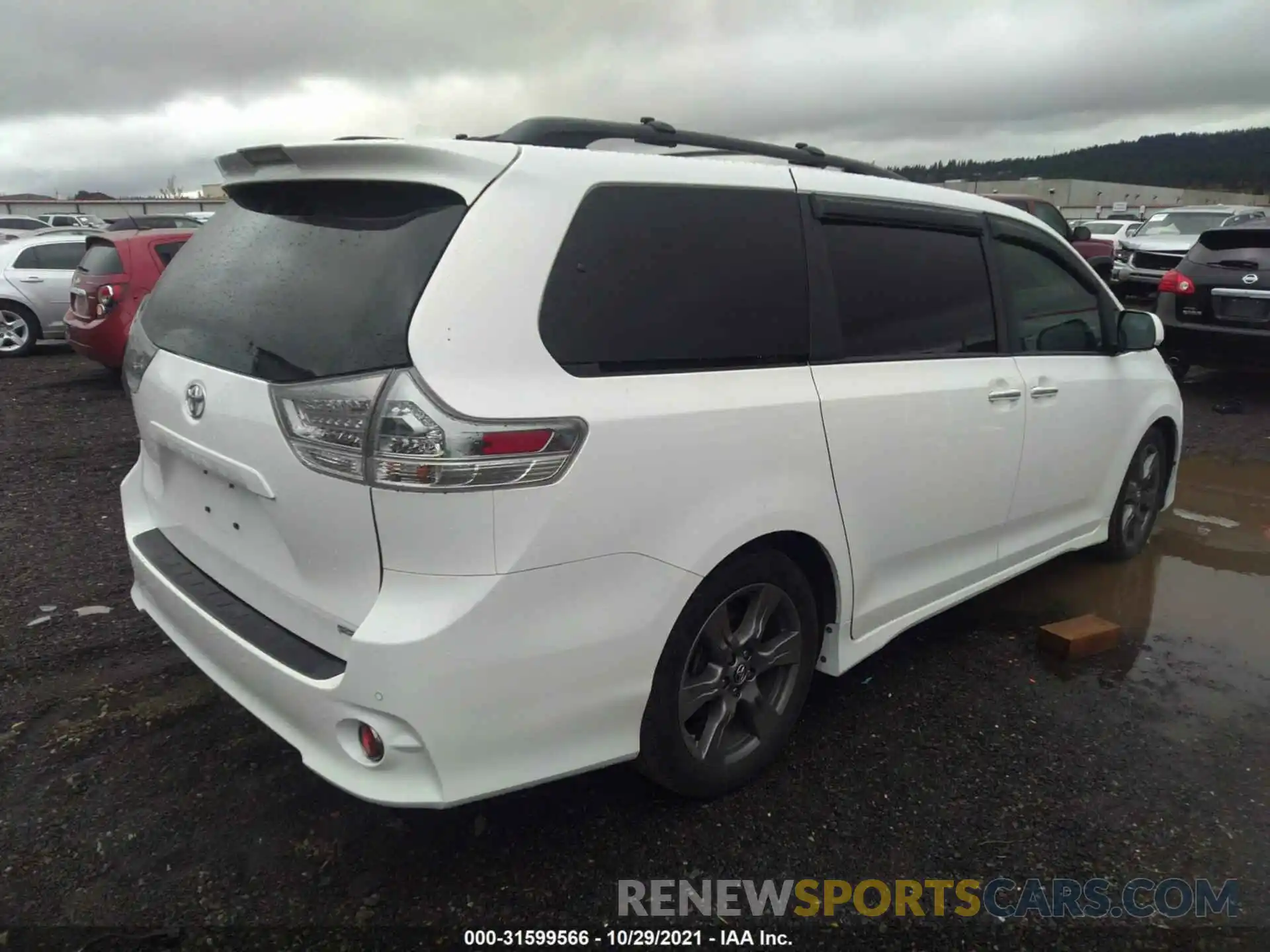 4 Фотография поврежденного автомобиля 5TDXZ3DC8KS006820 TOYOTA SIENNA 2019