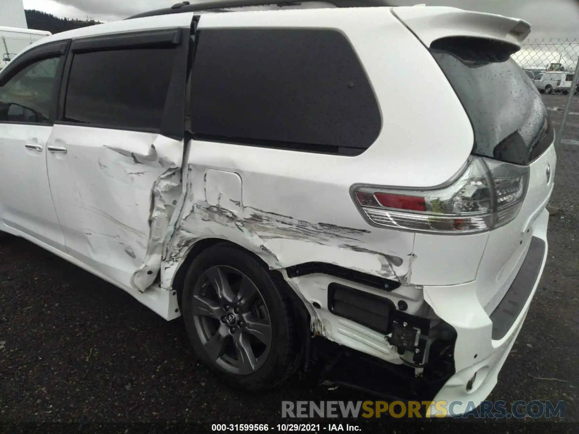 6 Фотография поврежденного автомобиля 5TDXZ3DC8KS006820 TOYOTA SIENNA 2019