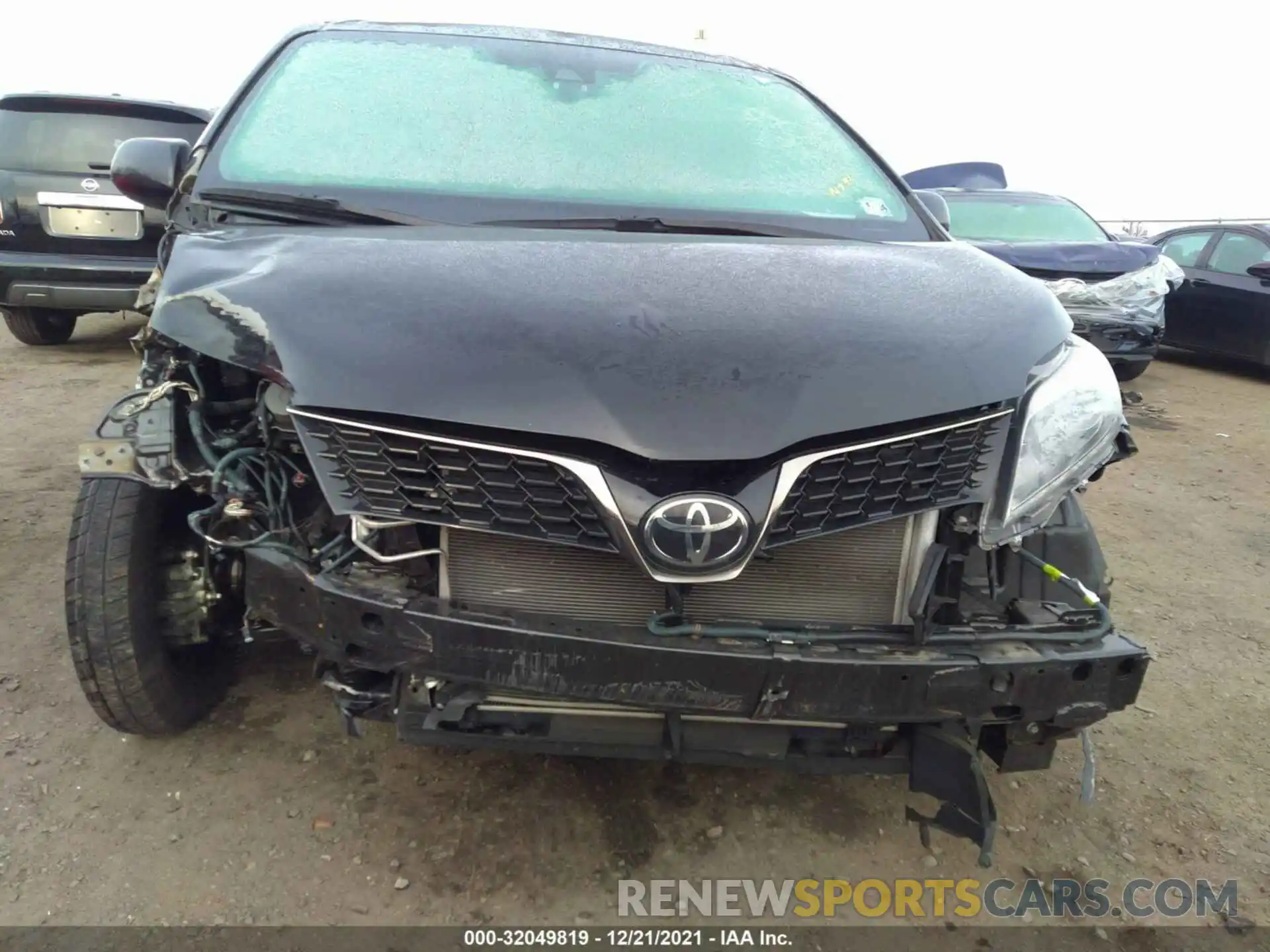 6 Photograph of a damaged car 5TDXZ3DC8KS016585 TOYOTA SIENNA 2019