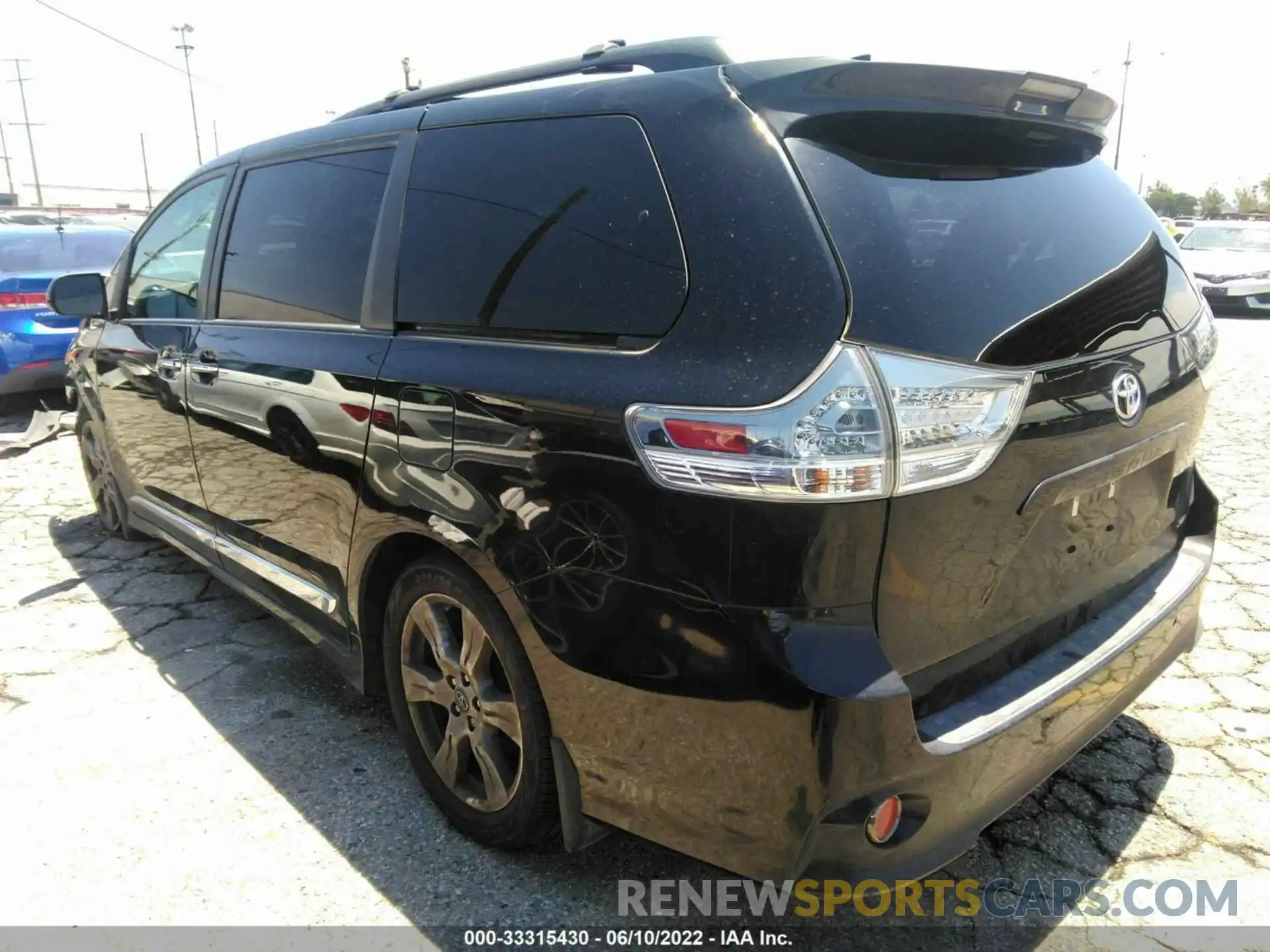 3 Фотография поврежденного автомобиля 5TDXZ3DC8KS976487 TOYOTA SIENNA 2019