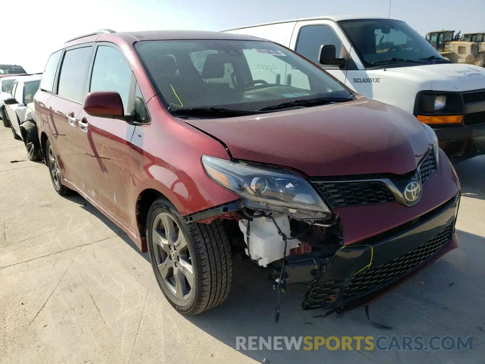 1 Photograph of a damaged car 5TDXZ3DC8KS986162 TOYOTA SIENNA 2019