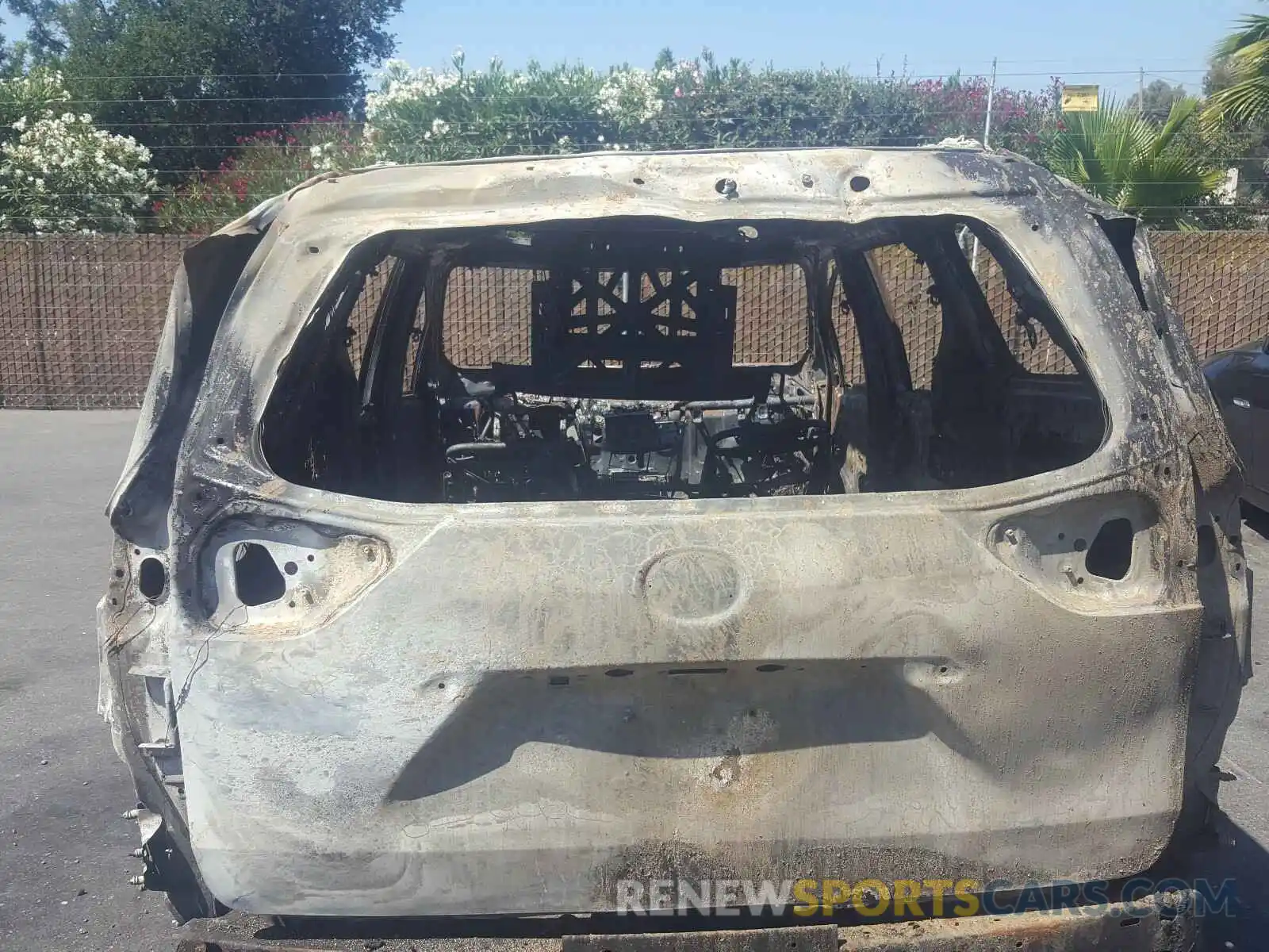 10 Photograph of a damaged car 5TDXZ3DC9KS004168 TOYOTA SIENNA 2019