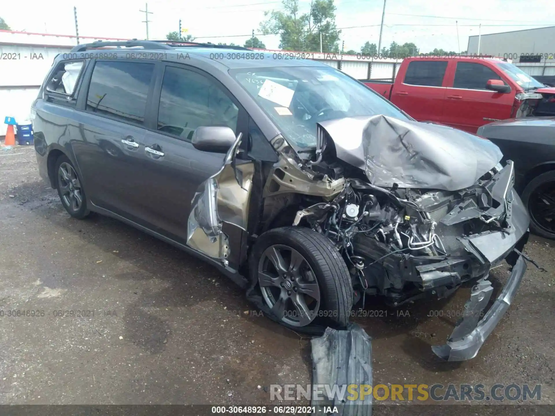 1 Photograph of a damaged car 5TDXZ3DC9KS010620 TOYOTA SIENNA 2019