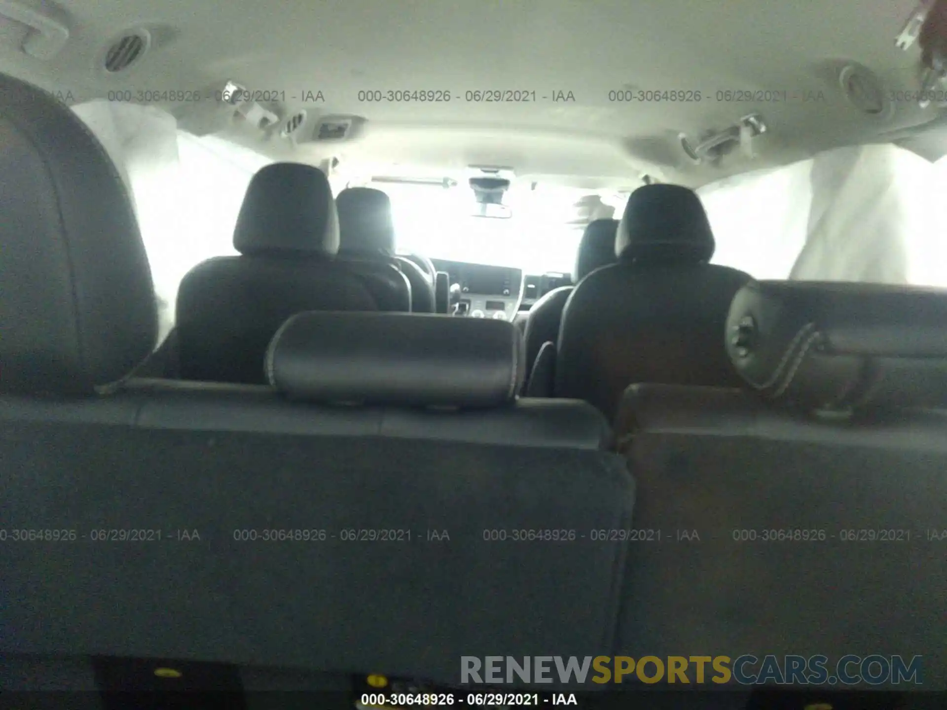 8 Фотография поврежденного автомобиля 5TDXZ3DC9KS010620 TOYOTA SIENNA 2019