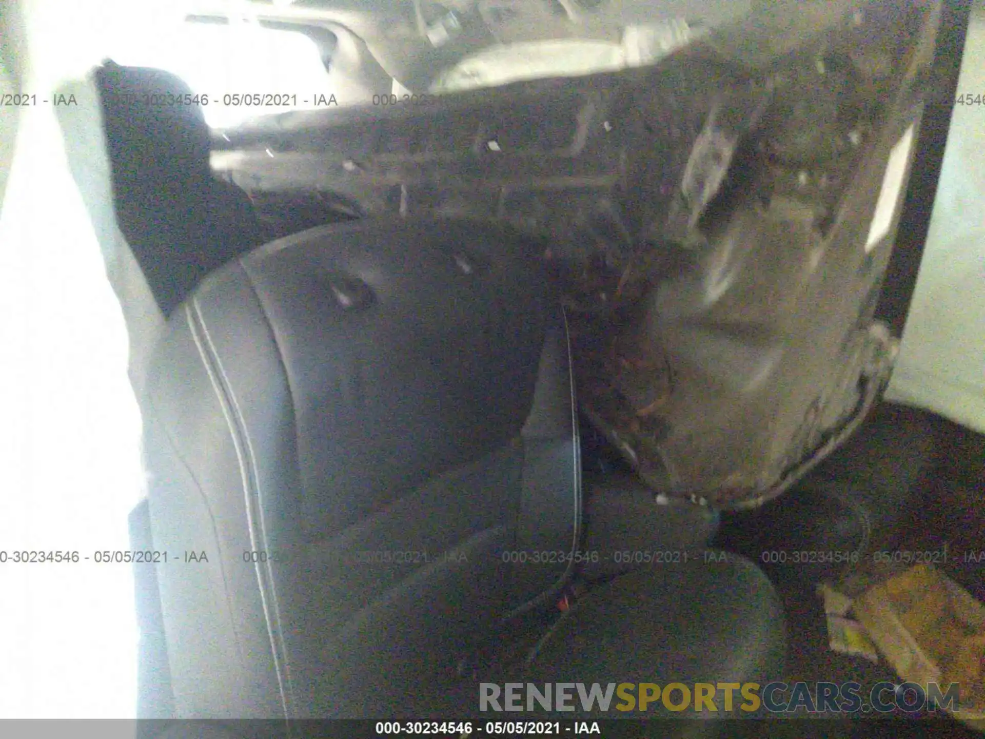 8 Photograph of a damaged car 5TDXZ3DC9KS019513 TOYOTA SIENNA 2019