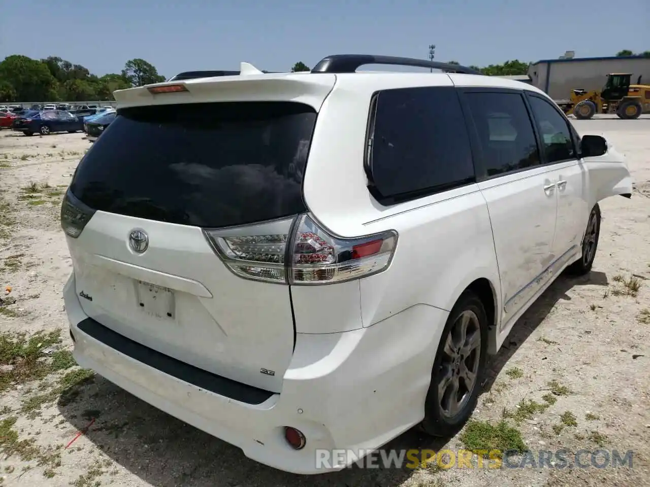 4 Фотография поврежденного автомобиля 5TDXZ3DC9KS973131 TOYOTA SIENNA 2019