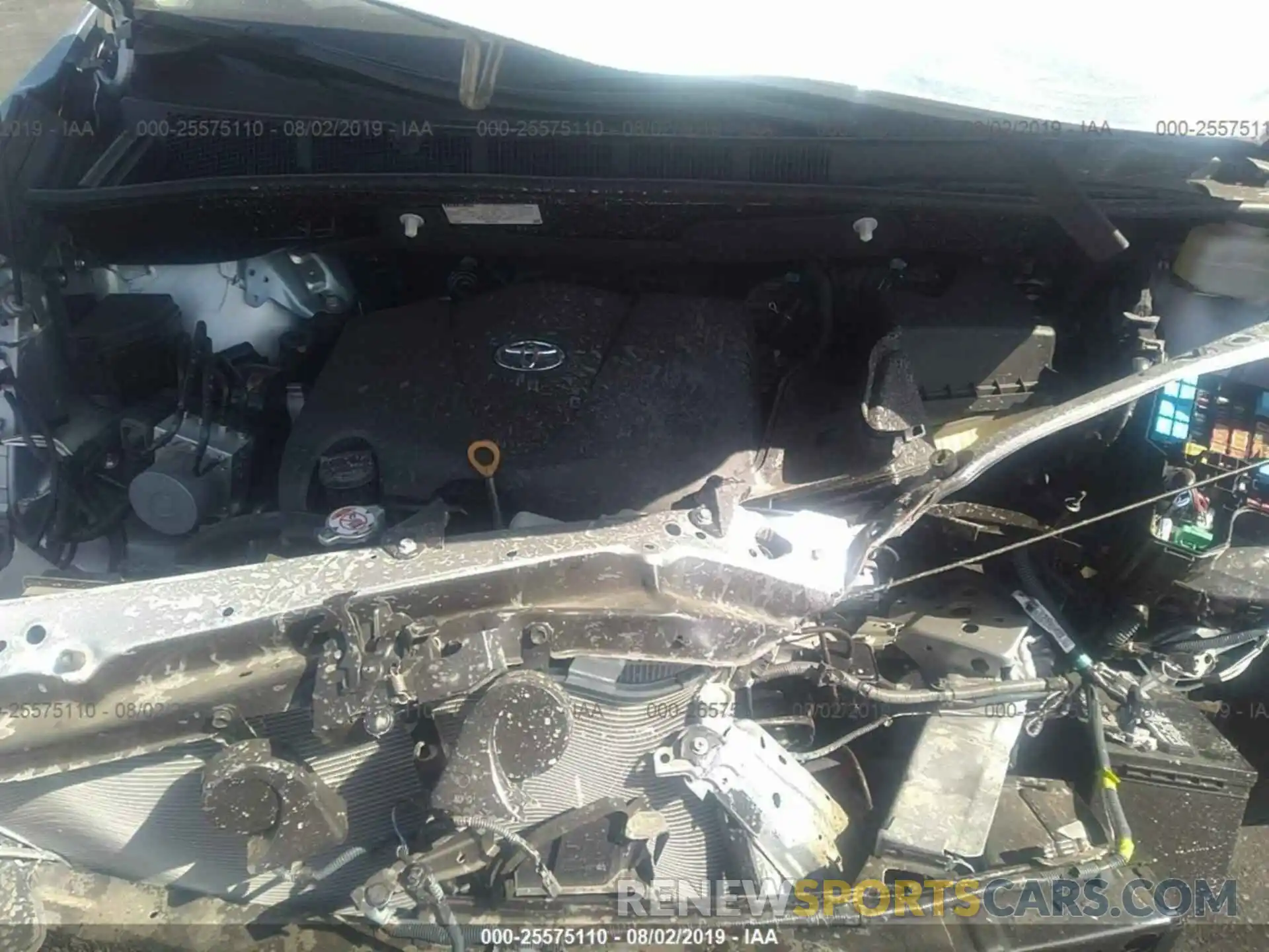 10 Photograph of a damaged car 5TDXZ3DC9KS980368 TOYOTA SIENNA 2019
