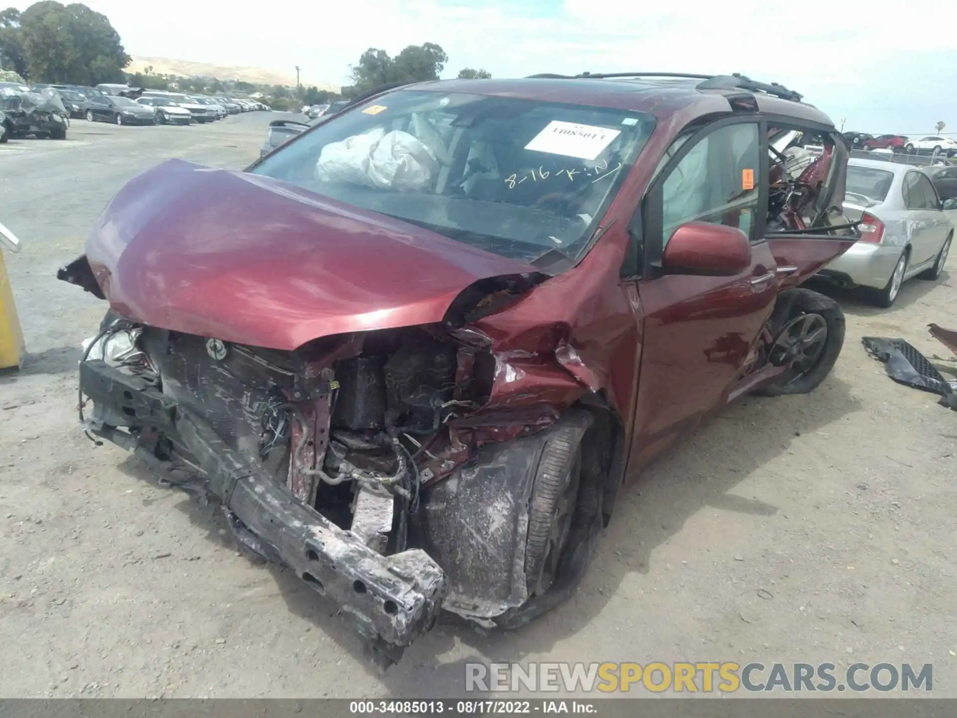 2 Photograph of a damaged car 5TDXZ3DCXKS020167 TOYOTA SIENNA 2019