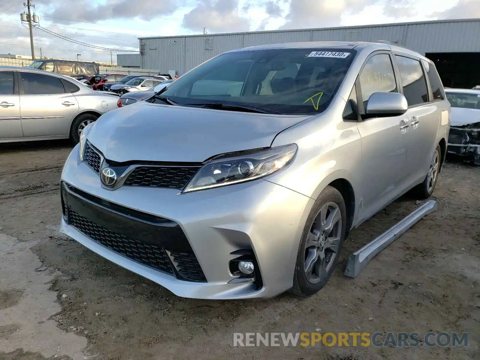 2 Photograph of a damaged car 5TDXZ3DCXKS969041 TOYOTA SIENNA 2019