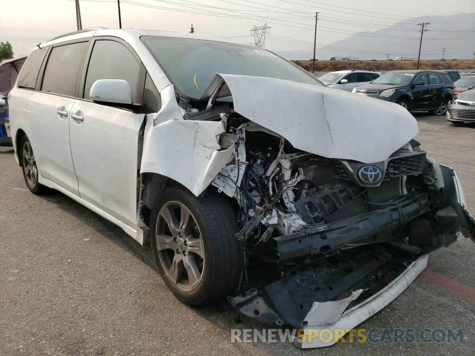 1 Photograph of a damaged car 5TDXZ3DCXKS972487 TOYOTA SIENNA 2019