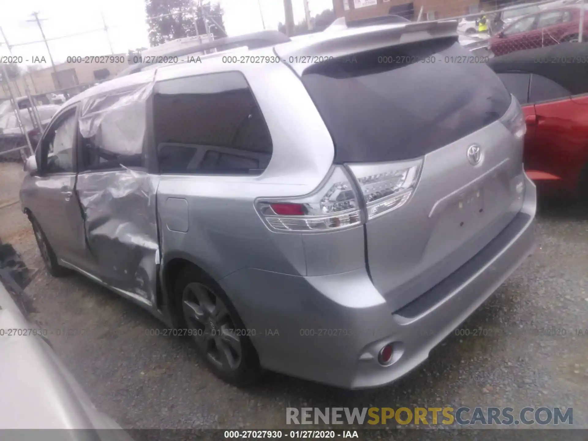 3 Фотография поврежденного автомобиля 5TDXZ3DCXKS974949 TOYOTA SIENNA 2019