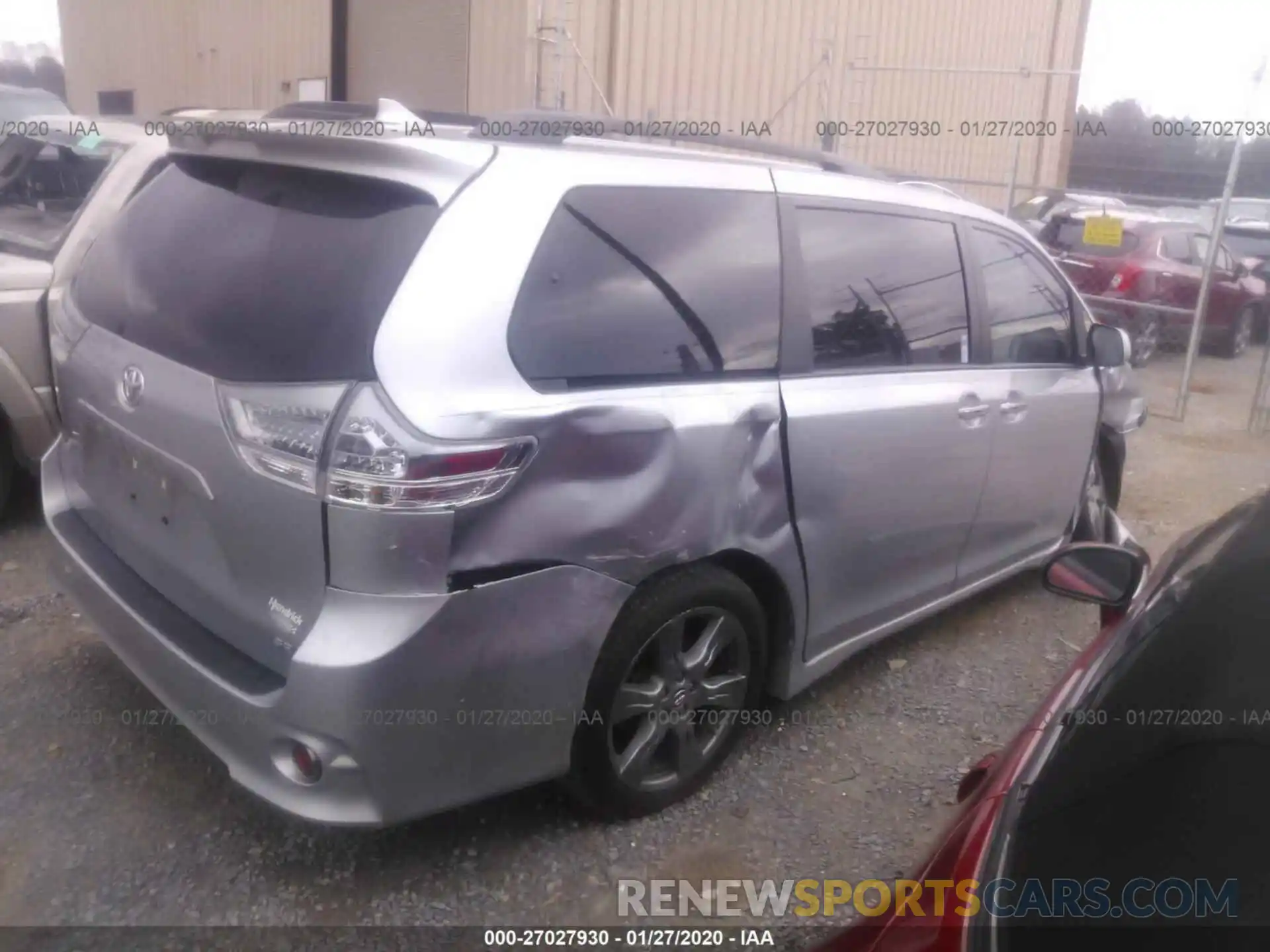 4 Фотография поврежденного автомобиля 5TDXZ3DCXKS974949 TOYOTA SIENNA 2019