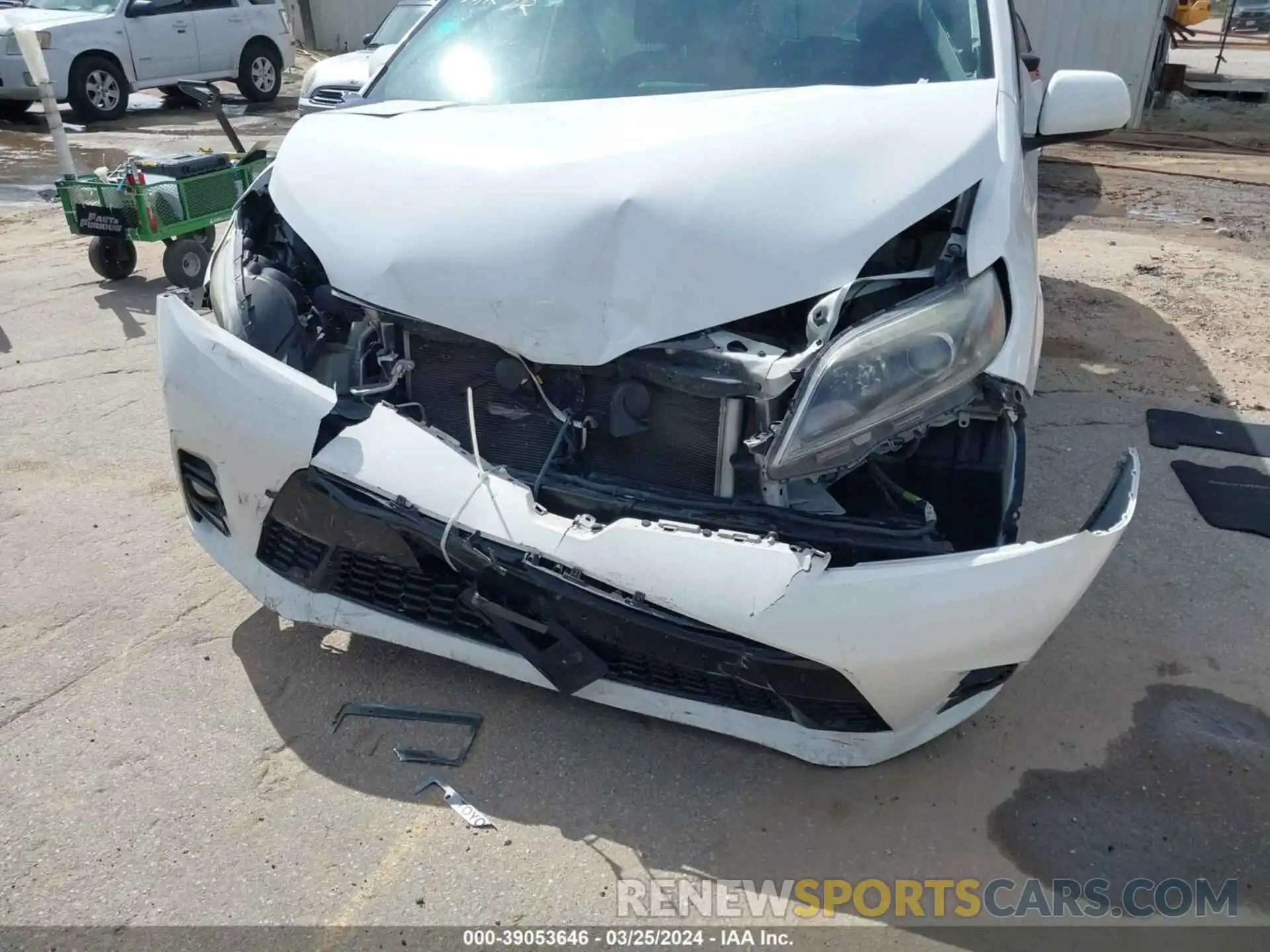 6 Photograph of a damaged car 5TDXZ3DCXKS978368 TOYOTA SIENNA 2019