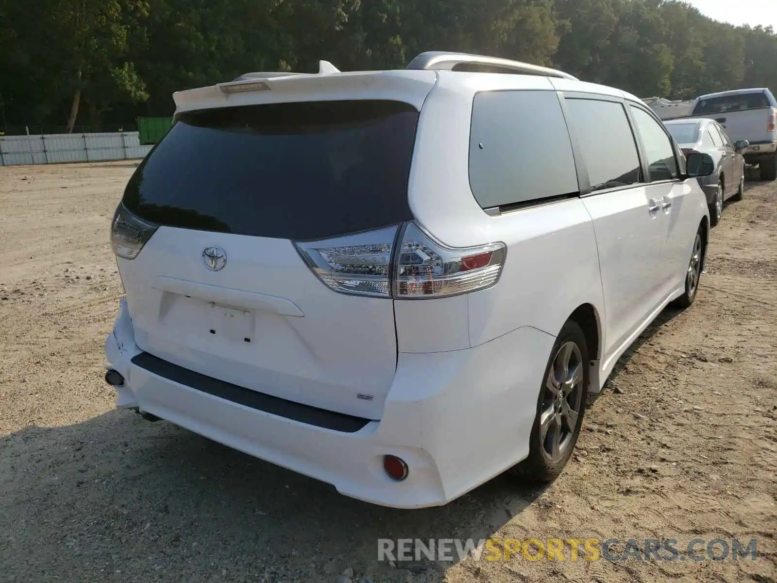 4 Фотография поврежденного автомобиля 5TDXZ3DCXKS992223 TOYOTA SIENNA 2019