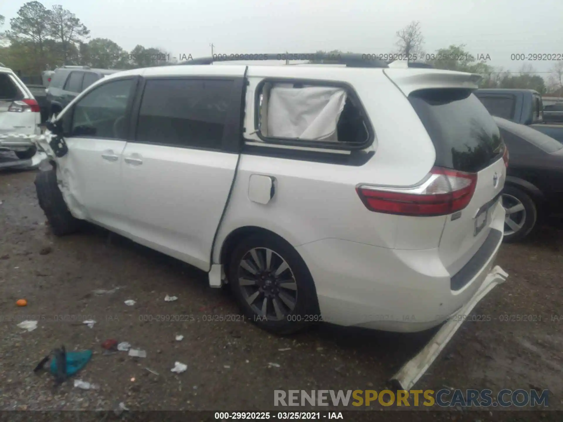 3 Photograph of a damaged car 5TDYZ3DC0KS002491 TOYOTA SIENNA 2019