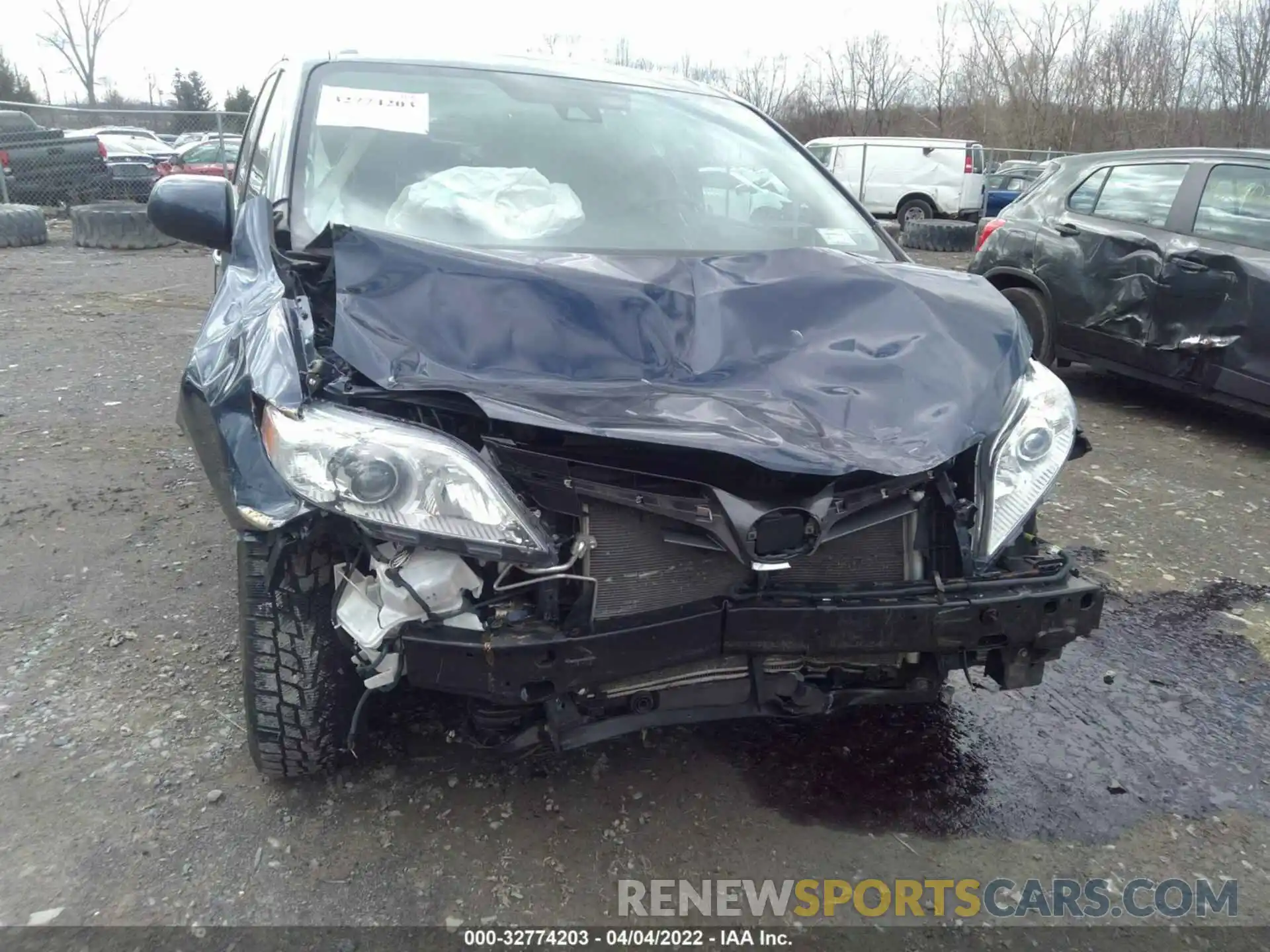 6 Photograph of a damaged car 5TDYZ3DC0KS004371 TOYOTA SIENNA 2019