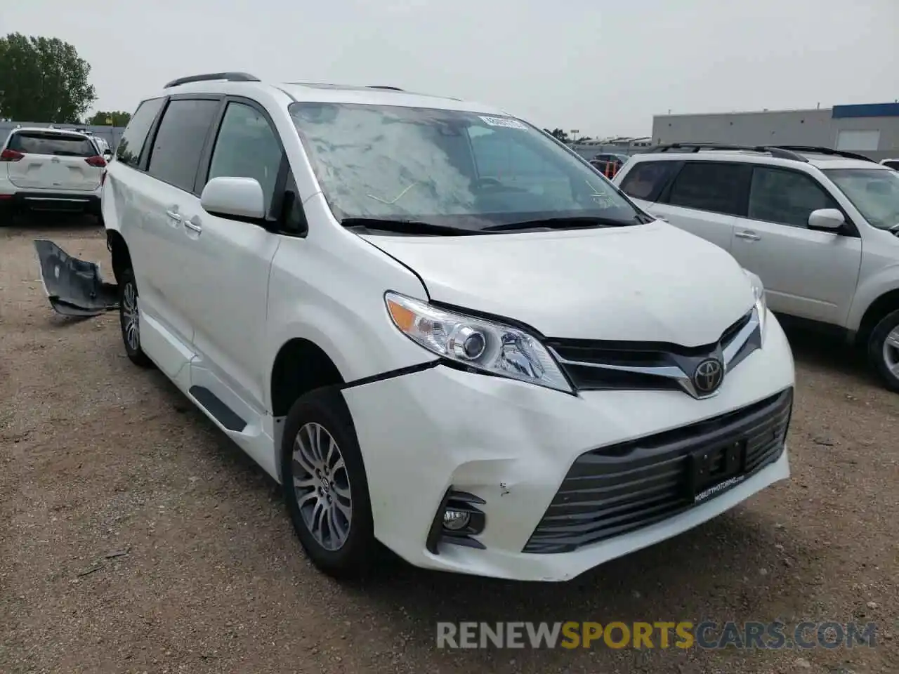 1 Фотография поврежденного автомобиля 5TDYZ3DC0KS005214 TOYOTA SIENNA 2019