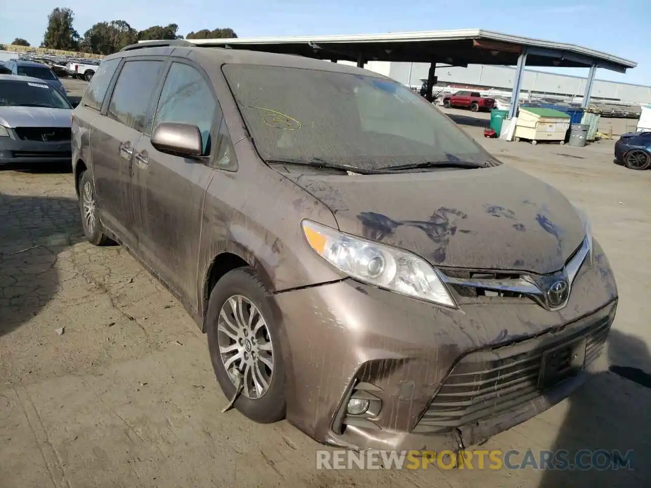 1 Photograph of a damaged car 5TDYZ3DC0KS008596 TOYOTA SIENNA 2019