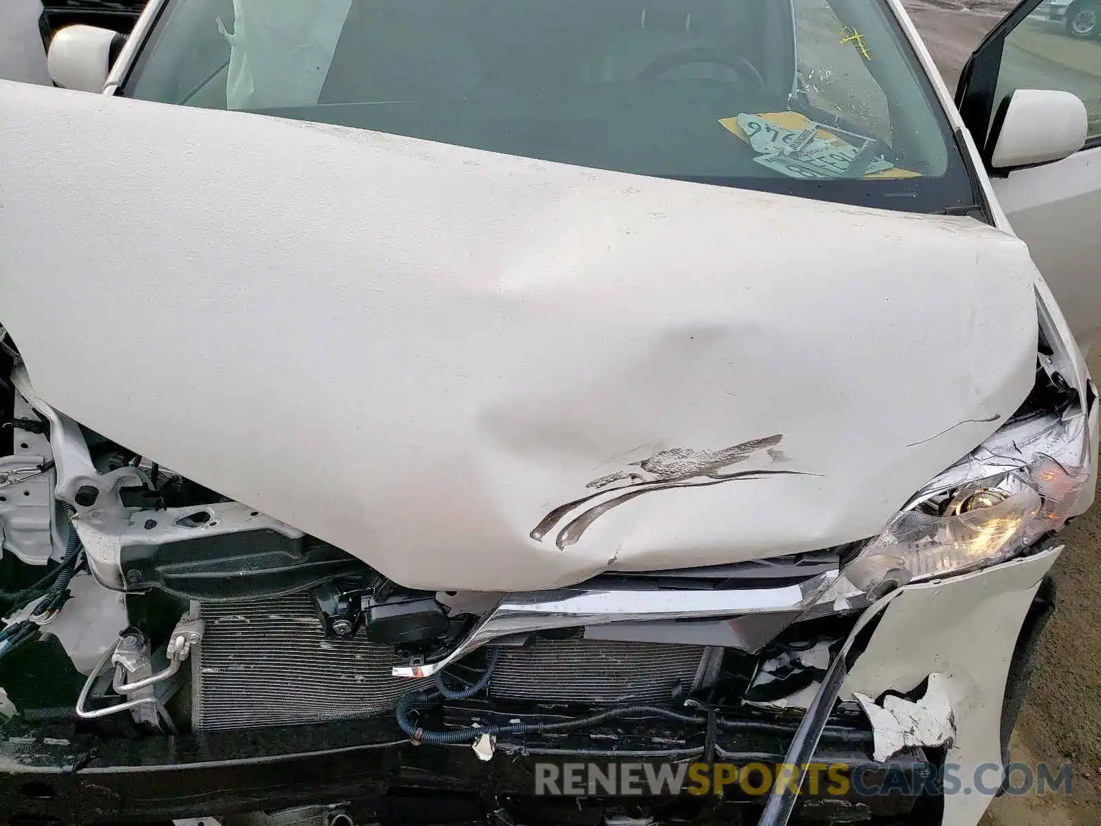 7 Photograph of a damaged car 5TDYZ3DC0KS012423 TOYOTA SIENNA 2019