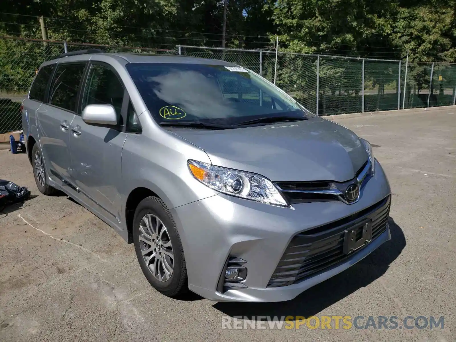 1 Photograph of a damaged car 5TDYZ3DC0KS014253 TOYOTA SIENNA 2019